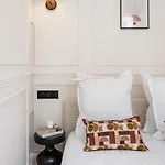 Poeticstay - Sentier Appartement